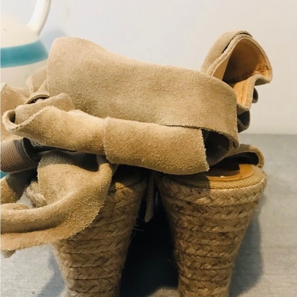 Kanna Tan/Brown Suede Espadrille
Platform Wedges - Picture 5 of 8